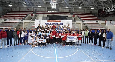 Osmangazili badmintonculardan namağlup şampiyonluk