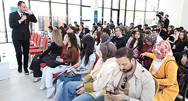 Prof. Dr. Samur, gençlerle yapay zekâyı konuştu