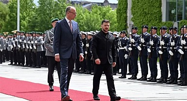 Resmi Toplantıda Bir İlk