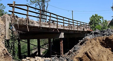 Sakarya'da Akyazı-Hendek Köprüsü yenileniyor