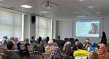 Sakarya'da ebeveyn-çocuk ilişkisi konuşuldu