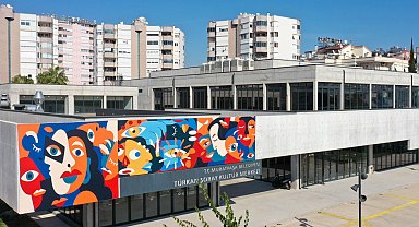 Sanatseverler Muratpaşa'da 'Mistik Dokular'da buluşuyor