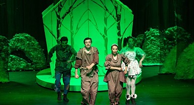 Şehir Tiyatrosu ‘Hansel ve Gretel’i çocuklarla buluşturdu