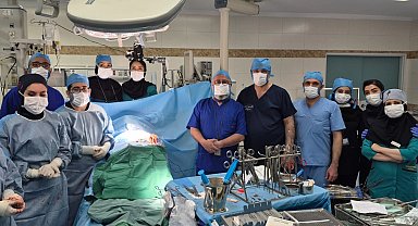 Türkiye-İran cerrahi iş birliği güçleniyor