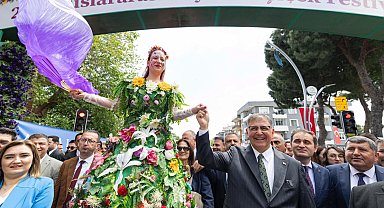 Uluslararası Bayındır Çiçek Festivali'ne coşkulu start