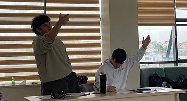 Yeşilay Münazara Turnuvasında Bursa rüzgârı!