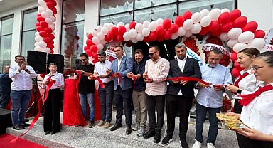 Zore Teknoloji Mağazası Görkemli Bir Törenle Açıldı