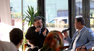 Ahmet Özhan OSM'de sanatseverlerle buluştu