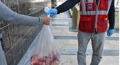 Ankara'da 3 tondan fazla et dağıtıldı