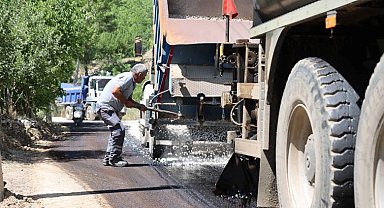 Antalya Kaş Beldibi ve Sütleğen Grup Yolu asfaltlanıyor