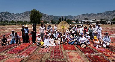 Antalya'da özel gereksinimli çocuklardam kilim tarlalarına ziyaret