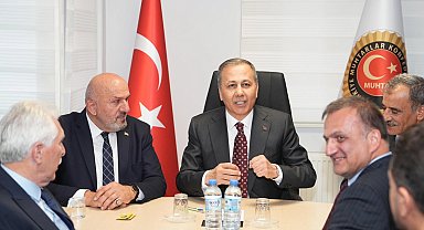 Bakan Yerlikaya'dan muhtarlara ziyaret