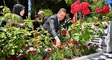 Balıkesir'de Başkan Ahmet Akın şehitleri unutmadı
