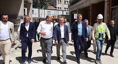 Başkan Büyükakın, Gölcük Kentsel Dönüşüm Projesi'ni inceledi