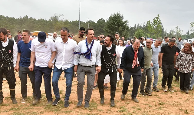 Başkan Eşki Karadeniz rüzgarına eşlik etti