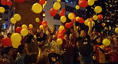 Bilecik Pazaryeri'nde şampiyonluk coşkusu gökyüzüne taşındı