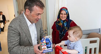 Bilecik'te Vali Sözer'de sağlık çalışanlarına teşekkür, hastalara şifa