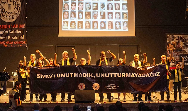 Bornova'da Madımak Katliamı'nın 32. yılı duygu dolu etkinlikle anıldı