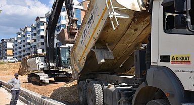 Bursa Gemlik'te yol açma çalışmaları hız kesmeden sürüyor