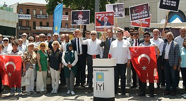 Bursa İYİ Gençlik'ten Atatürk'ün mirasına sahip çıkma çağrısı