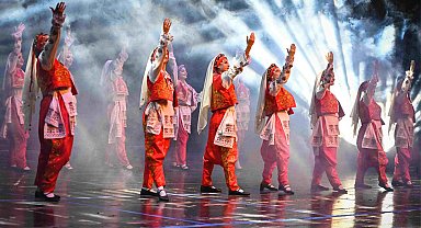 Bursa Maarif Halk Dansları'ndan 'Göçün Kadınları' gösterisi