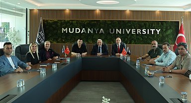 Bursa Nilüfer'de Başkan Özdemir özel eğitim kurumları temsilcileri ile buluştu