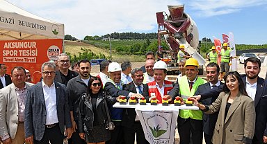 Bursa Osmangazi'de Aksungur Spor Tesisi'ne ilk harç döküldü