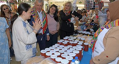 Bursa Osmangazi'de üretici kadınlar Sümbüllü Bahçe'de buluştu