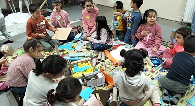 Bursa'da çocuklar 'Esnek Oyun Alanı'nda eğlenerek öğrendi