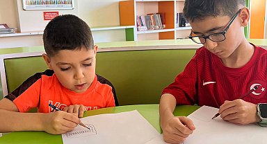 Bursalı minik eller renkli hayaller çizdi