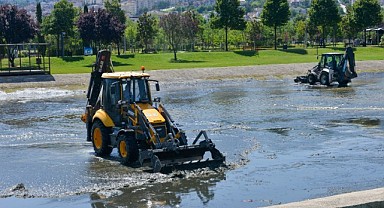 Büyükşehir Belediyesi’nden Hüdavendigar'da dere temizliği