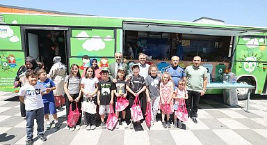 Çayırovalı minikler geri dönüşümü tiyatroyla öğrendi