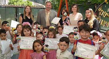 Çocuk Oyun Evi'nde dönemin yıldızları mezun oldu