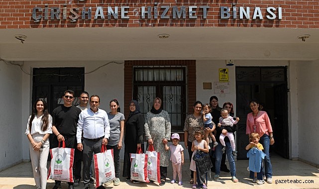 Çocukların bayramlıkları Osmangazi Belediyesi’nden