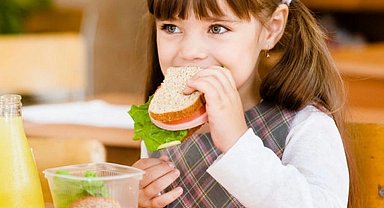 Çocukluk çağı obezitesi diş sağlığını tehdit ediyor