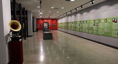 Diyarbakır'da 'Seni Baharmışın Gibi' başlıklı sergi açıldı