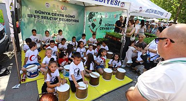 Efes Selçuk'ta çocuk müzisyenlerden 'çevre' ritmi