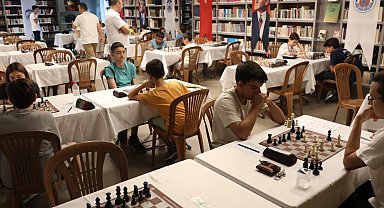  Efes Selçuk'ta satranç heyecanı