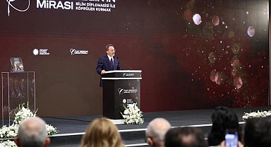 Fahrettin Altun: Fuat Sezgin'in mirası dünyaya tanıtılacak