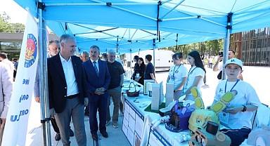 İnegöl Kent Meydanı ''Tübitak Bilim Fuarı Festivaline'' Ev Sahipliği Yaptı