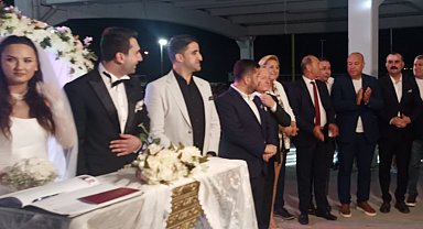 İpsala'da görkemli düğün: Siyasetin kalbi bu nikahta attı