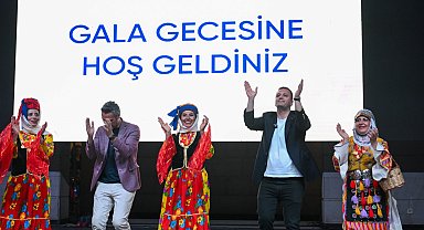 İzmir Bornova'da halayla biten festival