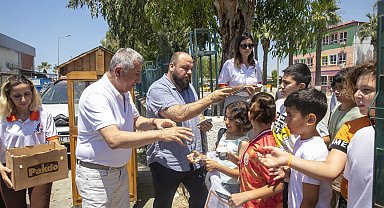 İzmir Güzelbahçe Belediyesi'nin karne hediyesine 'Milli Eğitim' engeli