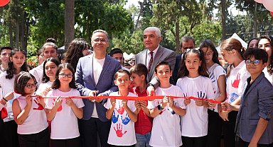 İzmir'de ''Küçük Eller Güçlü Kalemler" kitap fuarı coşkuyla açıldı
