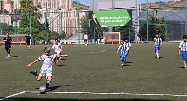 İzmit'in Kurtuluş Kupası coşkuyla tamamlandı