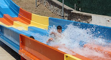 İzmit'te Aquapark'a yoğun ilgi