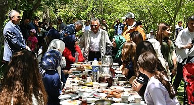 Kayseri protokolünden Soğanlı Vadisi çıkarması