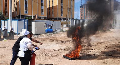 Kocaeli İtfaiyesi'nden uygulamalı eğitim