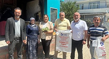 Kocaeli İzmit Belediyesi'nden kırsala kurban poşeti desteği