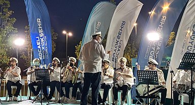 Kocaeli'de Derince Sağlıklı Yaşam Parkı'nda müzik dolu akşam